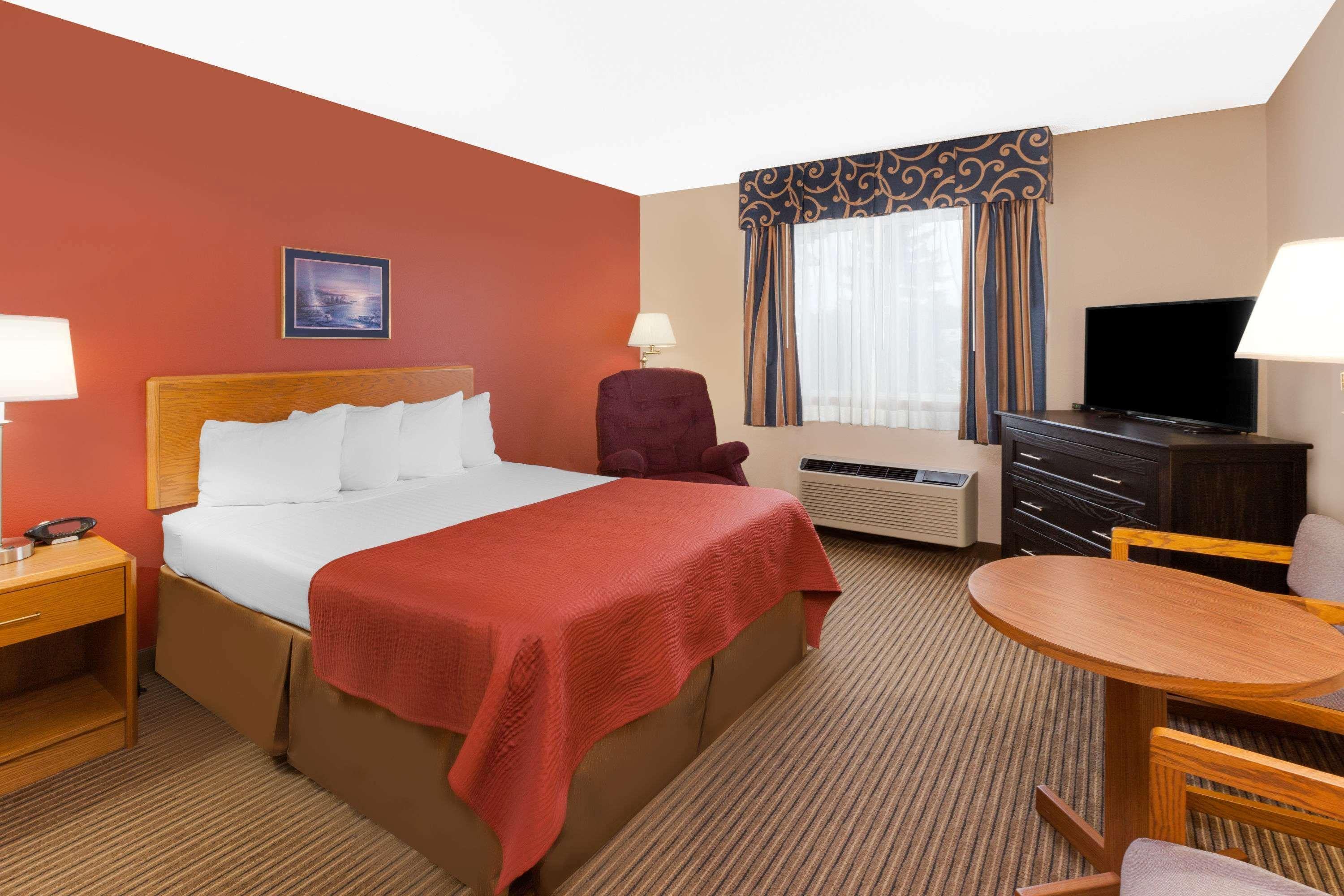 Super 8 By Wyndham St. Ignace Hotel Kültér fotó