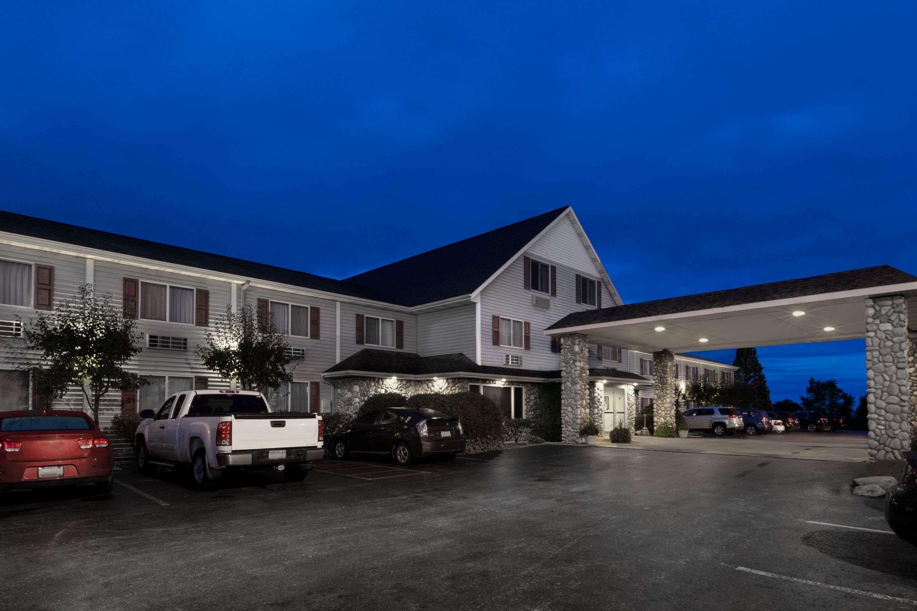 Super 8 By Wyndham St. Ignace Hotel Kültér fotó