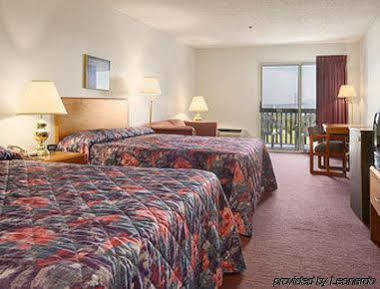 Super 8 By Wyndham St. Ignace Hotel Kültér fotó